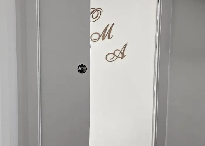 Rbr Relax Boutique - Adiacente Metropolitana Per Il Centro Di Apartamento Roma