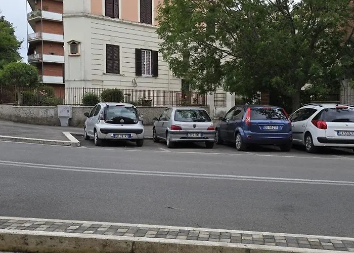 Rbr Relax Boutique - Adiacente Metropolitana Per Il Centro Di Apartamento *