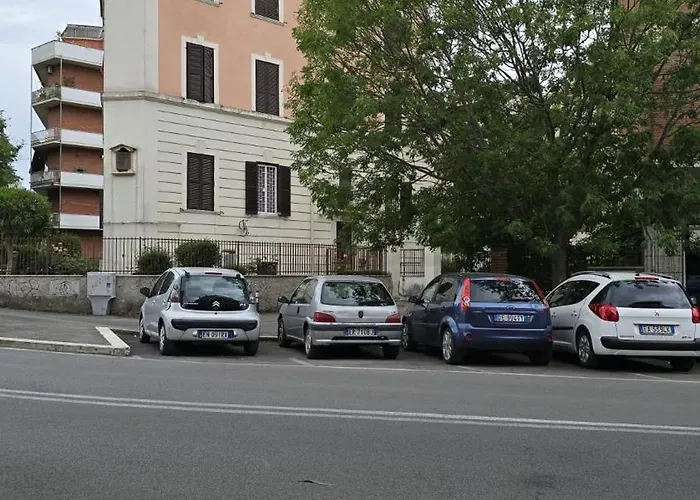 Rbr Relax Boutique - Adiacente Metropolitana Per Il Centro Di Apartamento Roma