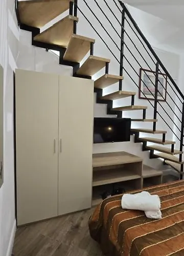 Rbr Relax Boutique - Adiacente Metropolitana Per Il Centro Di Apartamento *